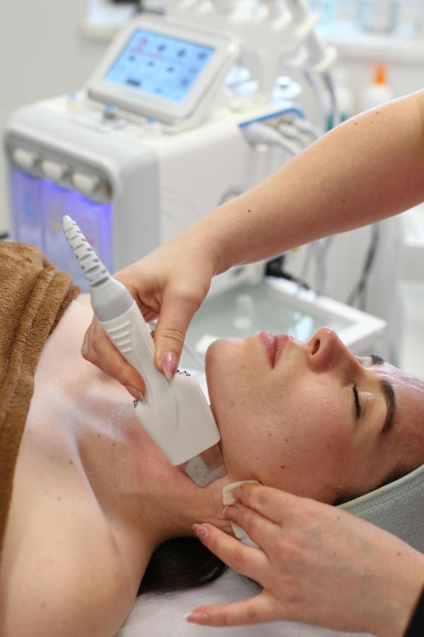 Amelia Zdroj Medical & Spa Iwonicz-Zdrój Kültér fotó